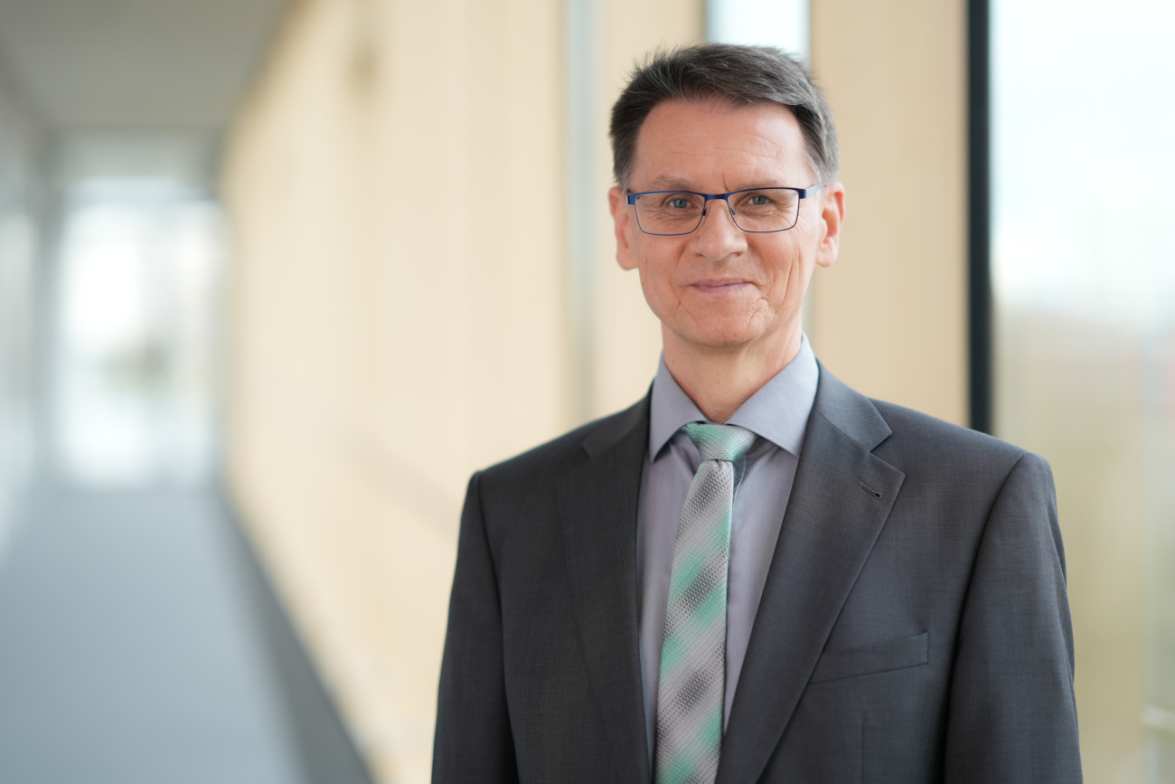 Dr. Christian Pfeiffer Porträtbild eines Mannes